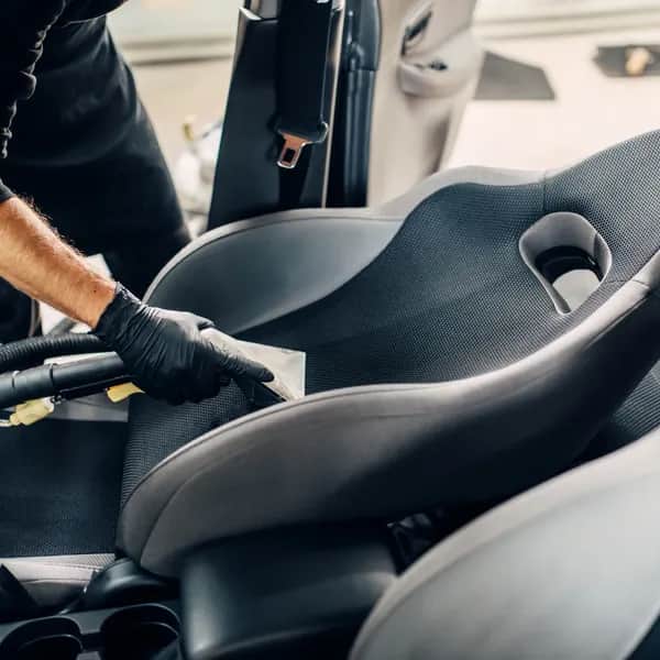Mobile Car Care bietet eine bequeme Autoreinigung, die direkt zu Ihnen nach Hause oder ins Büro kommt – ohne Zeitaufwand und ohne Besuch einer Waschanlage.