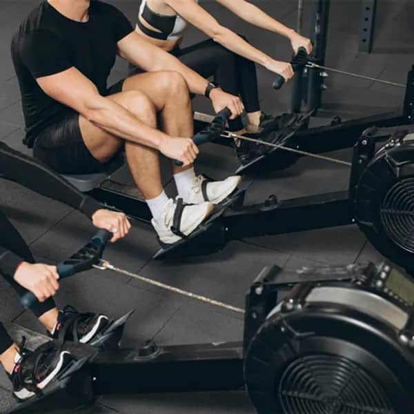 Rehabilitationstraining in Wien: Personal Trainer Daniel Witzl bietet Sportrehabilitation, Online-Coaching & individuelles Training nach Verletzungen.   