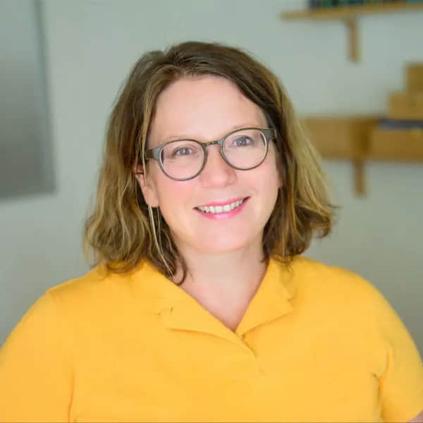 Dr. Andrea Hofbauer beleuchtet mit Myosophie neue Wege zu Gesundheit, Energie und Lebensfreude.