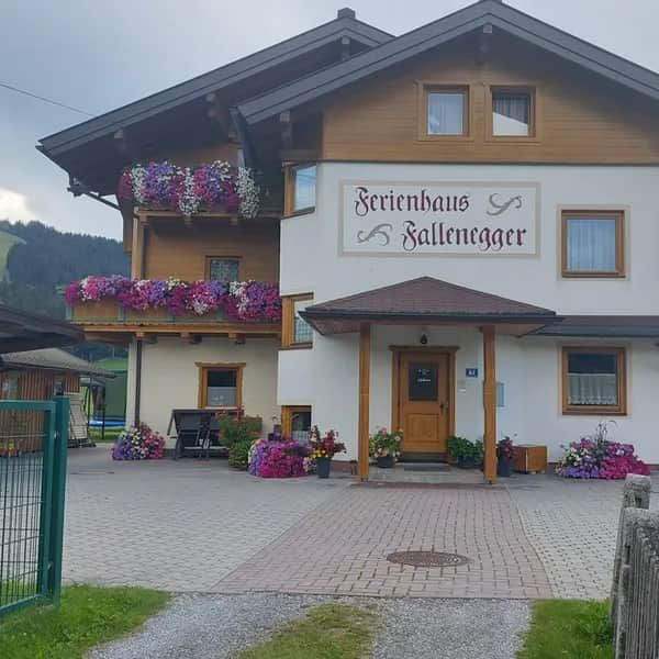 Ferienhaus Fallenegger in Flachau – familienfreundliche Unterkunft für Sommerurlaub und Winterurlaub abseits des Massentourismus.