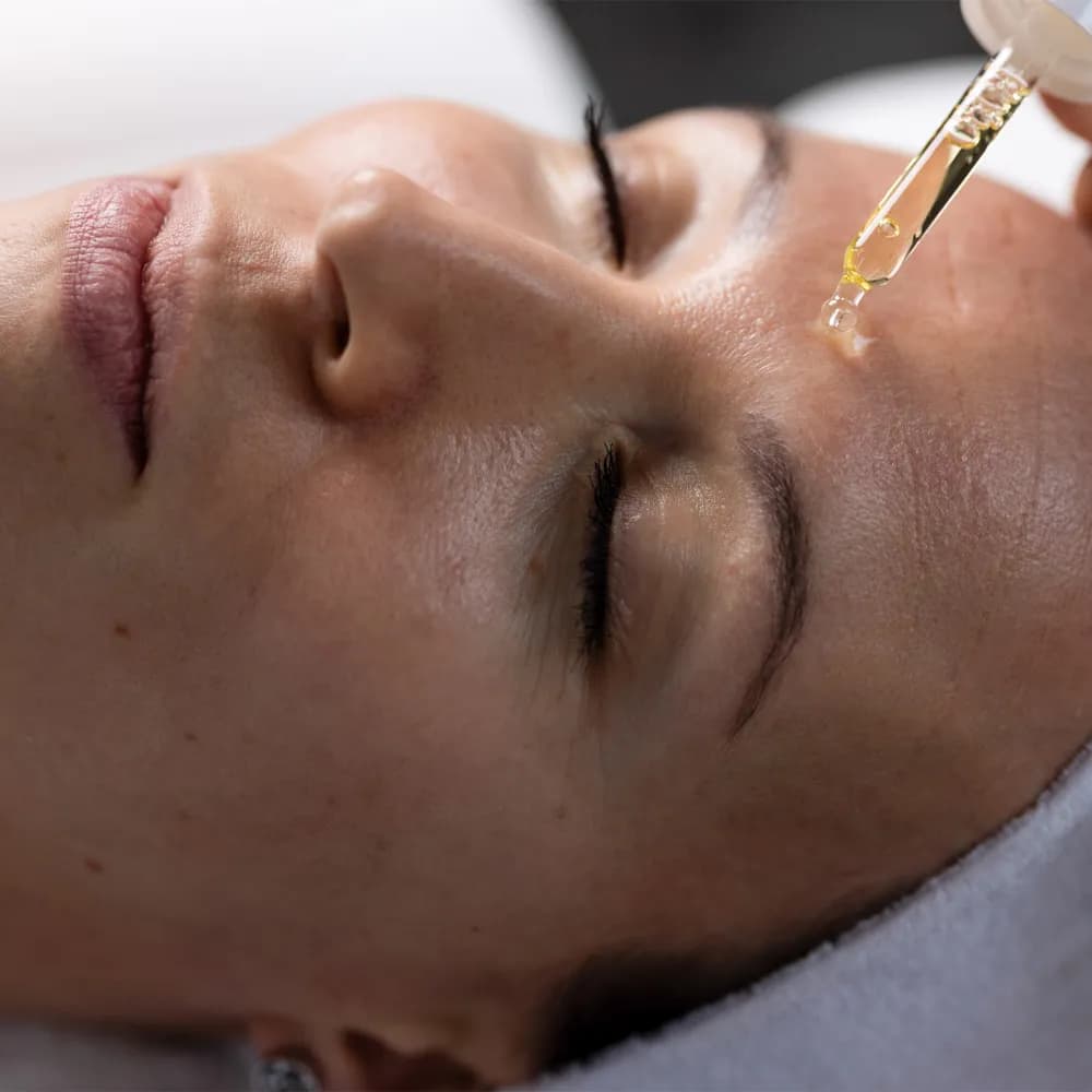 sobody Skin Health Studio: Anti-Aging-Behandlungen soyoung & soluxury mit LED-Licht, Radiofrequenz, Perlenextrakt und individueller Hautanalyse
