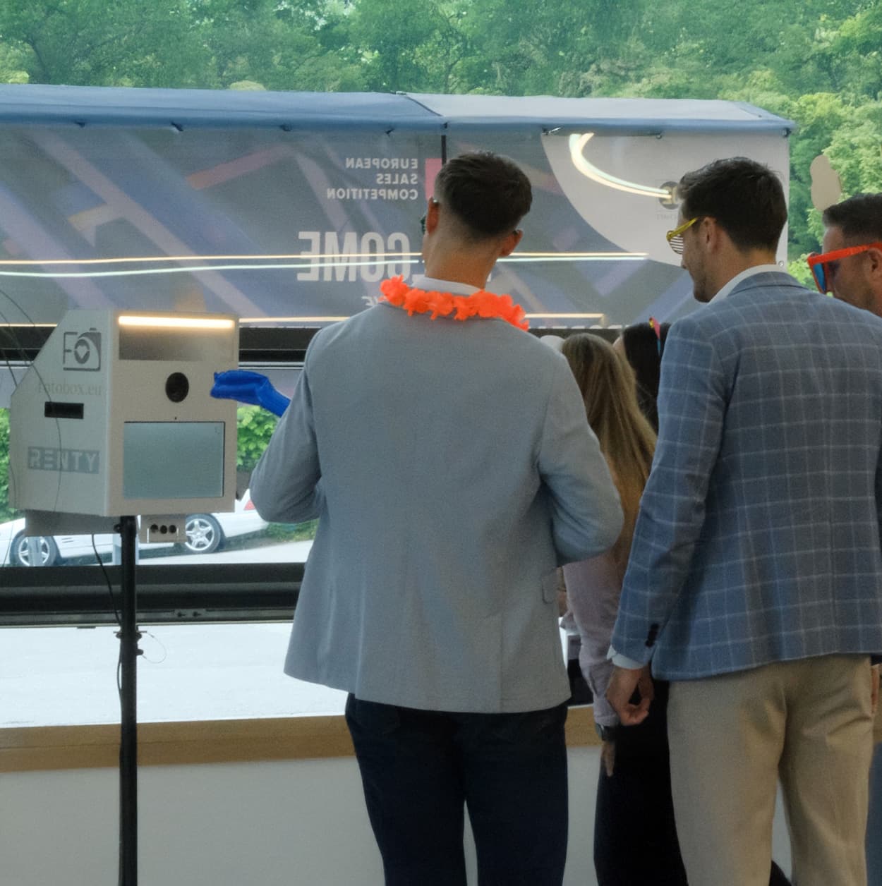 Veranstaltungstechnik mieten in München: Renty bietet regionale Eventtechnik für Feiern, Firmenveranstaltungen und Events.