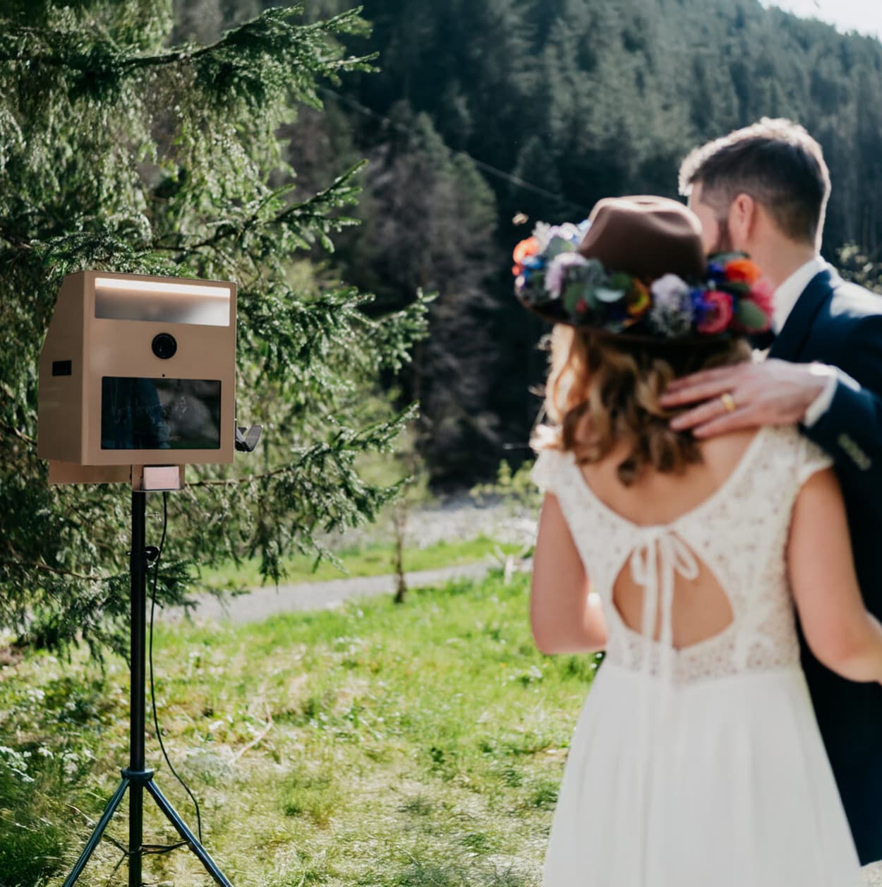 Fotobox mieten in Bregenz für Hochzeiten: Renty bietet einfache Photobooth-Lösungen für emotionale Erinnerungen.
