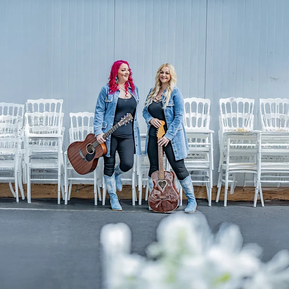Die Road Chicks stehen für authentischen Nashville-Sound, Frauenpower und Livemusik für Events jeder Art.