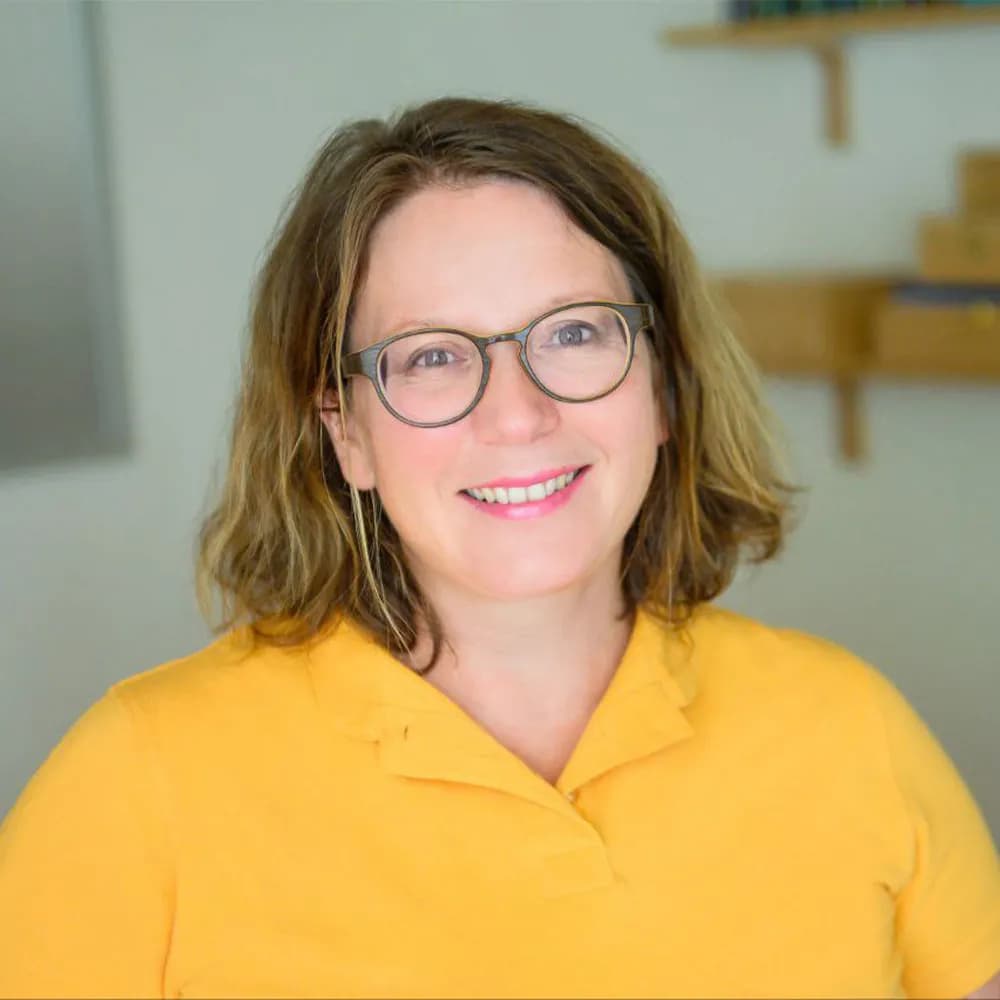 Dr. Andrea Hofbauer beleuchtet mit Myosophie neue Wege zu Gesundheit, Energie und Lebensfreude.