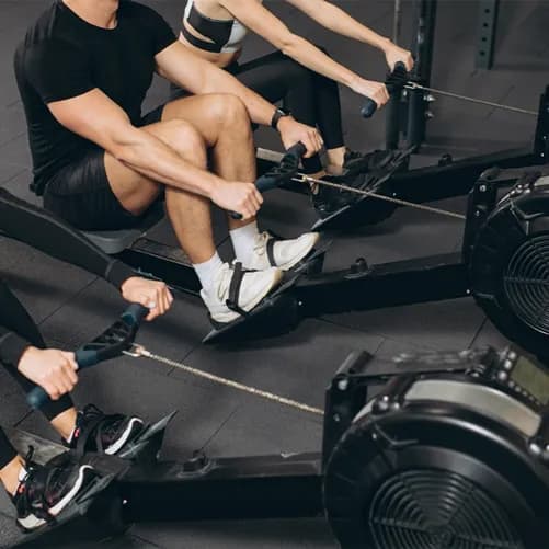 Rehabilitationstraining in Wien: Personal Trainer Daniel Witzl bietet Sportrehabilitation, Online-Coaching & individuelles Training nach Verletzungen.