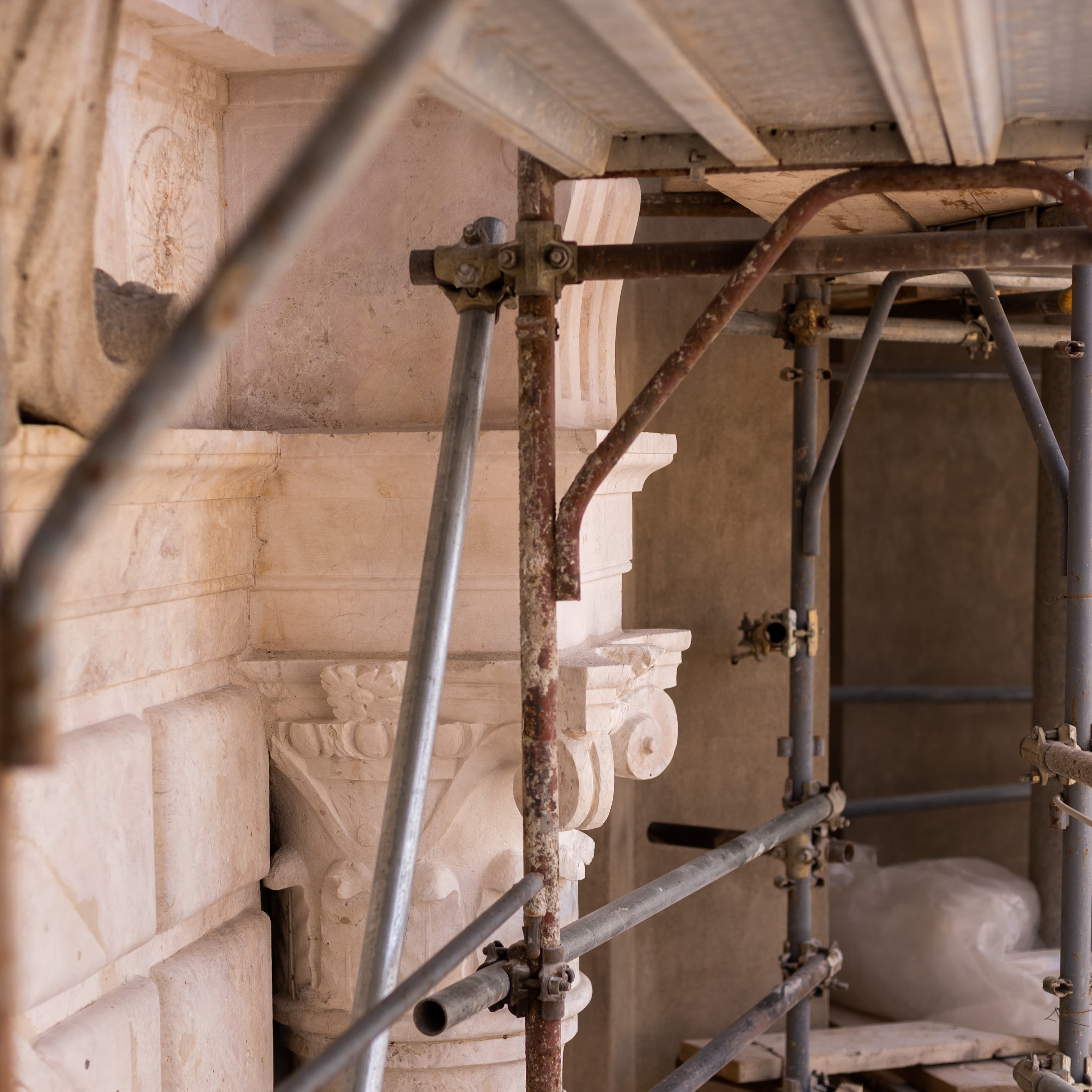 TOPSAN setzt auf nachhaltige Sanierung in Wien: Altbausanierung und Kleinreparaturen für höhere Immobilienwerte und nachhaltige Wohnqualität.