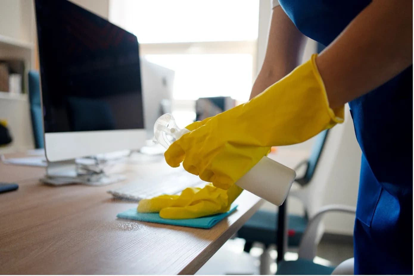 Büroreinigung Wien - ZE-RO Service GmbH | Lieblingsgebäudereiniger